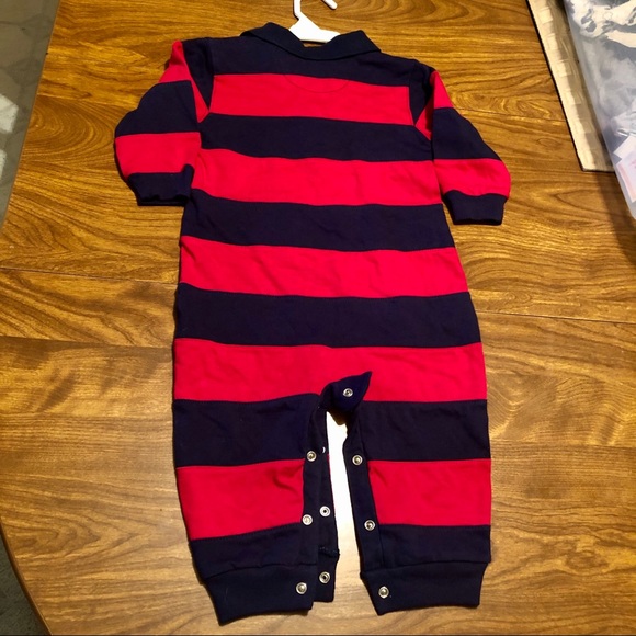 One piece - Picture 2 of 3